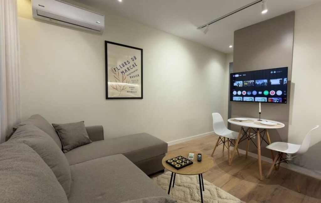 SHITEN 2 APARTAMENTE 1+1 TEK KRYQEZIMI 21 DHJETORIT !