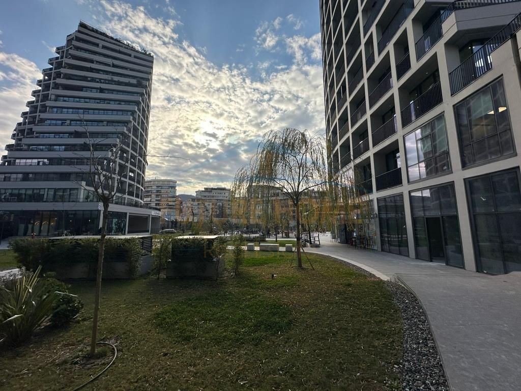 Qera, Ambient Komercial, Lake View Residence