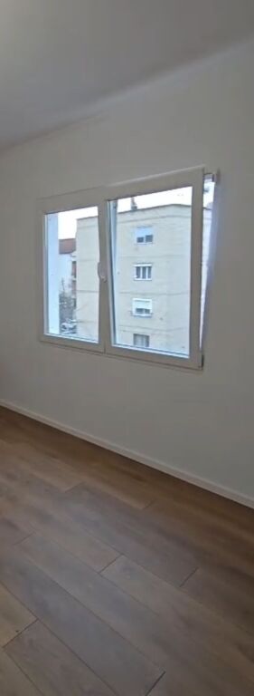 Vendesi in vendita Apartment 1+1  Nella zona di Ali Demi  