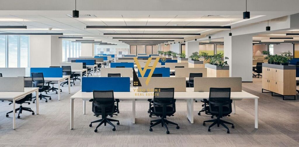 LOCALE COMMERCIALE 750 M2 IN AFFITTO A ASTIR 7.000 EURO