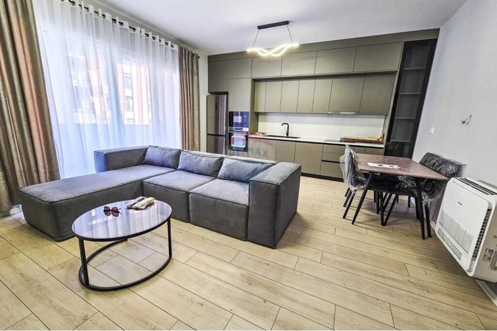 Apartament - Për Qira - Rruga e Dafinave