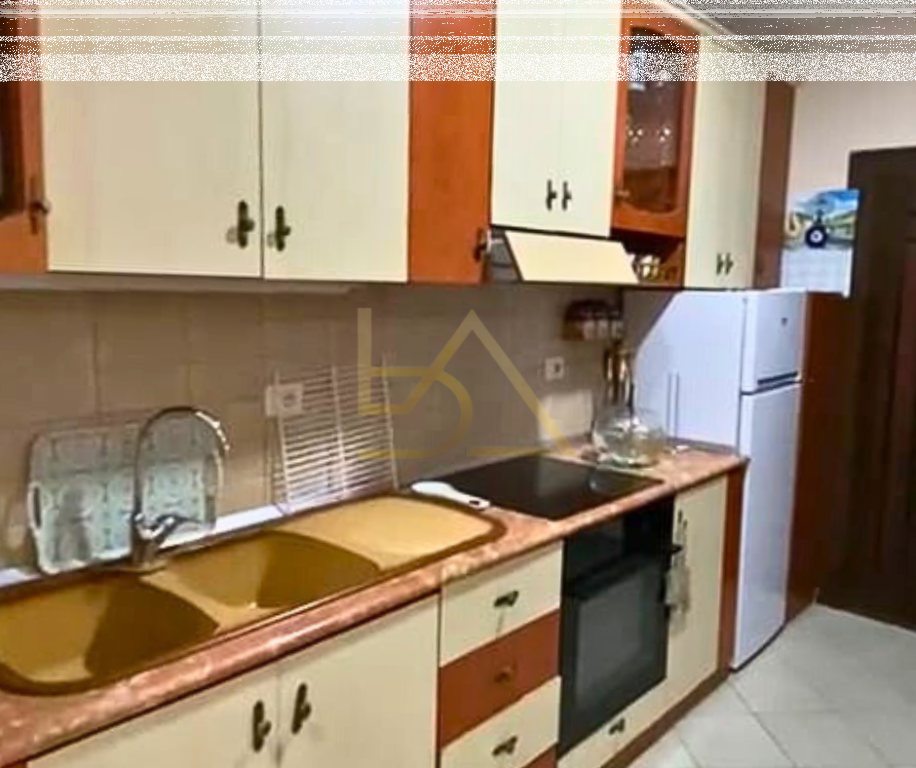JEPET APARTAMENT ME QIRA – KAVAJË, MALI I ROBIT