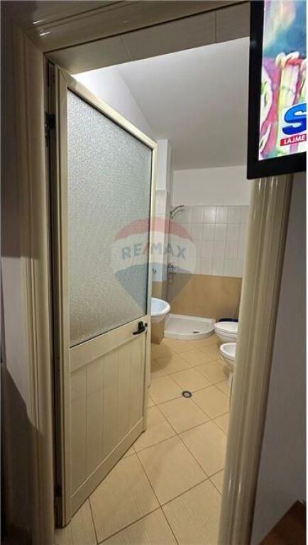 🏡 Apartament 1+1 me Qera – Rruga Dhimitër Konomi, Vlorë