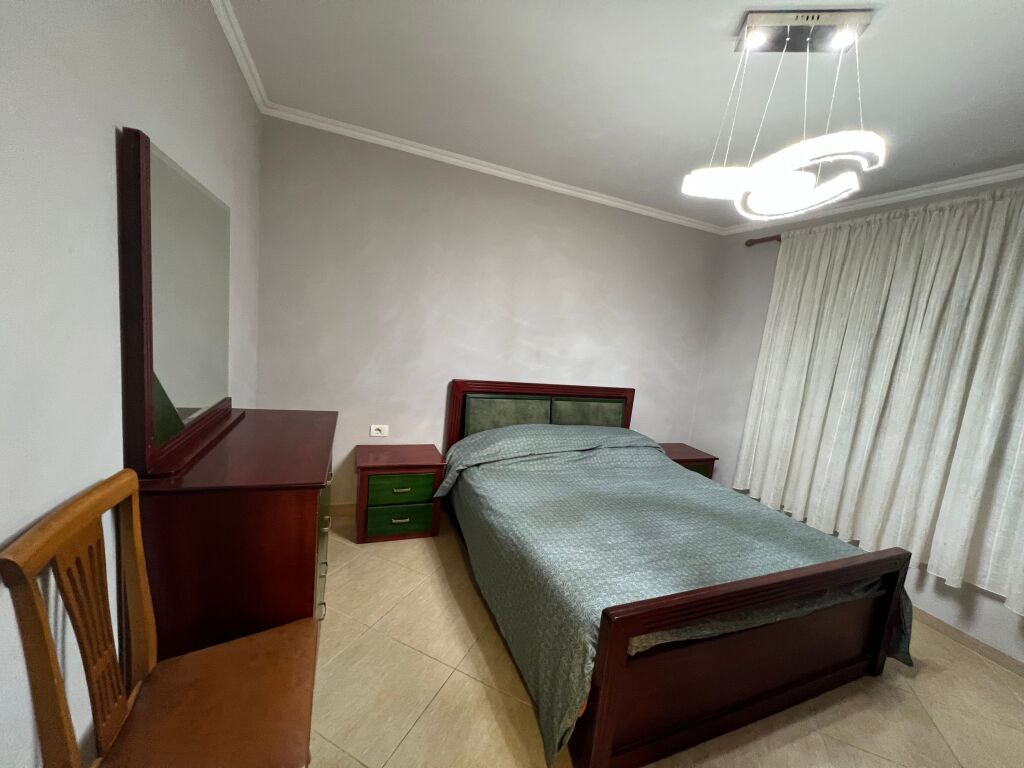 Shkolla baletit , 1+1 me qera