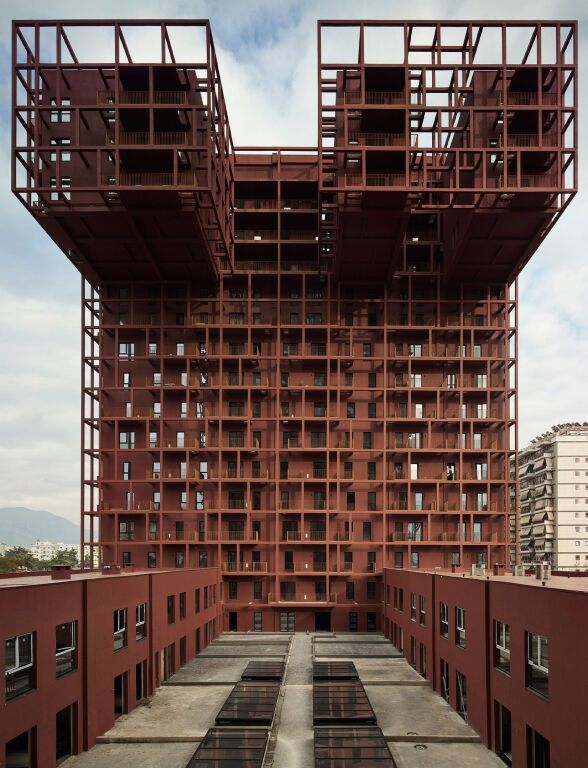 NEGOZIO IN AFFITTO - GARDEN BUILDING  VIA KAVAJES