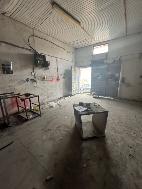 WAREHOUSES FOR RENT 200 M2 KOMBINAT 70,000 LEKE