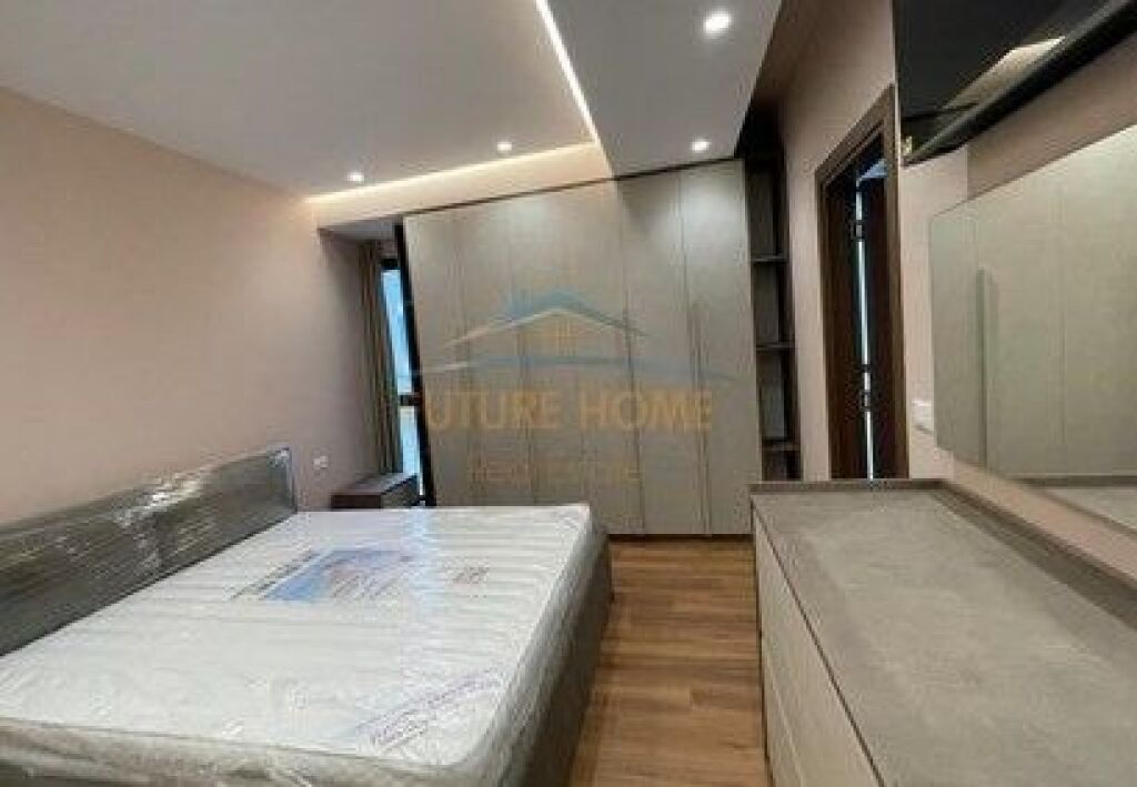 JEPET ME QERA APARTAMENT 2+1+2 FARMACIA 10 , RRUGA E DIBRES