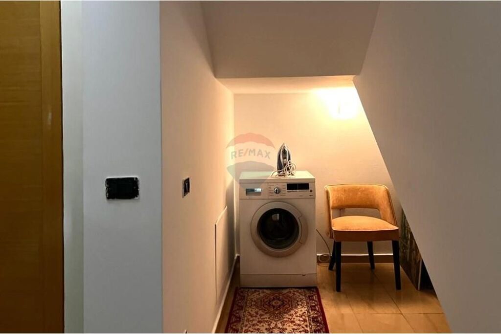 Apartament 2+1 me qira Rruga e Elbasanit