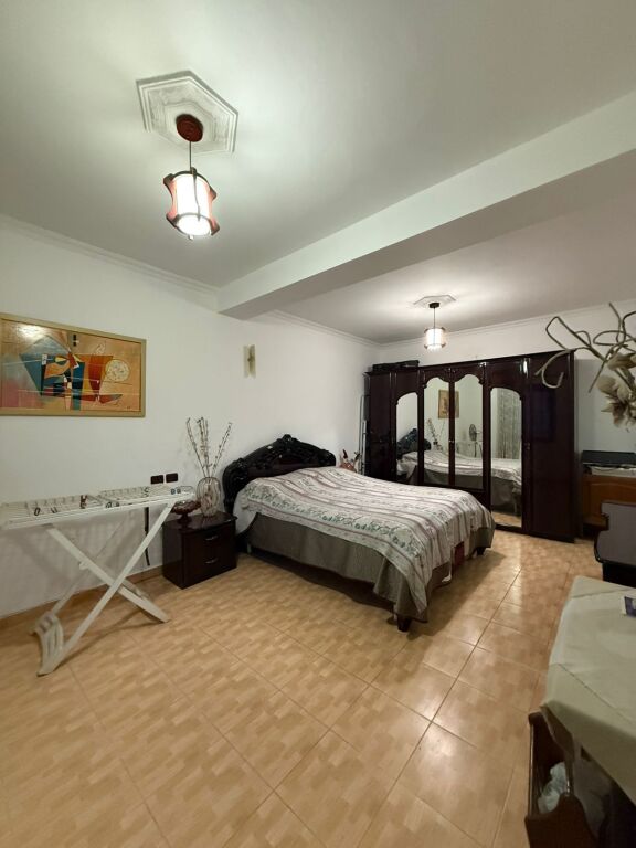 🏡Japim me qera Kati i 2-të i një vile – mbrapa Spitalit Ushtarak ✨