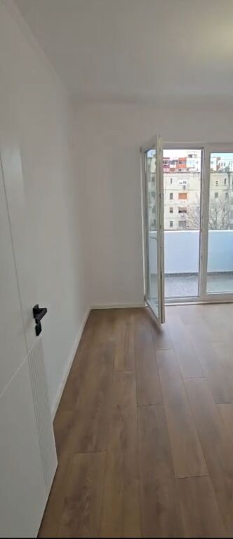 Shitet Apartment 1+1  Në Zonën e  Ali Demi  