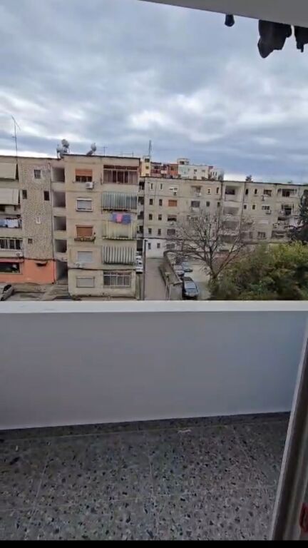 Shitet Apartment 1+1  Në Zonën e  Ali Demi  