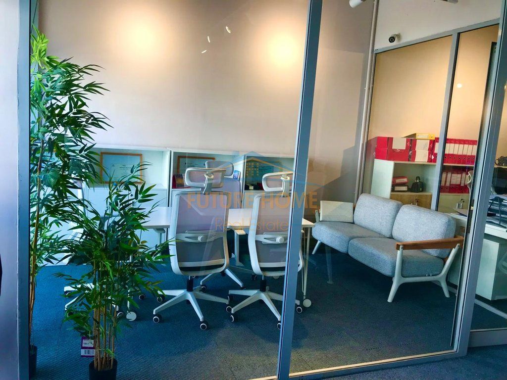 Rent, Office space, Kavaja Street.