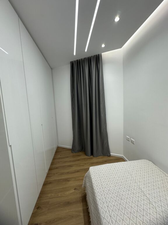 Jepet me qira 2+1 tek Kompleksi Mangalem/Ali Dem 60.000leke