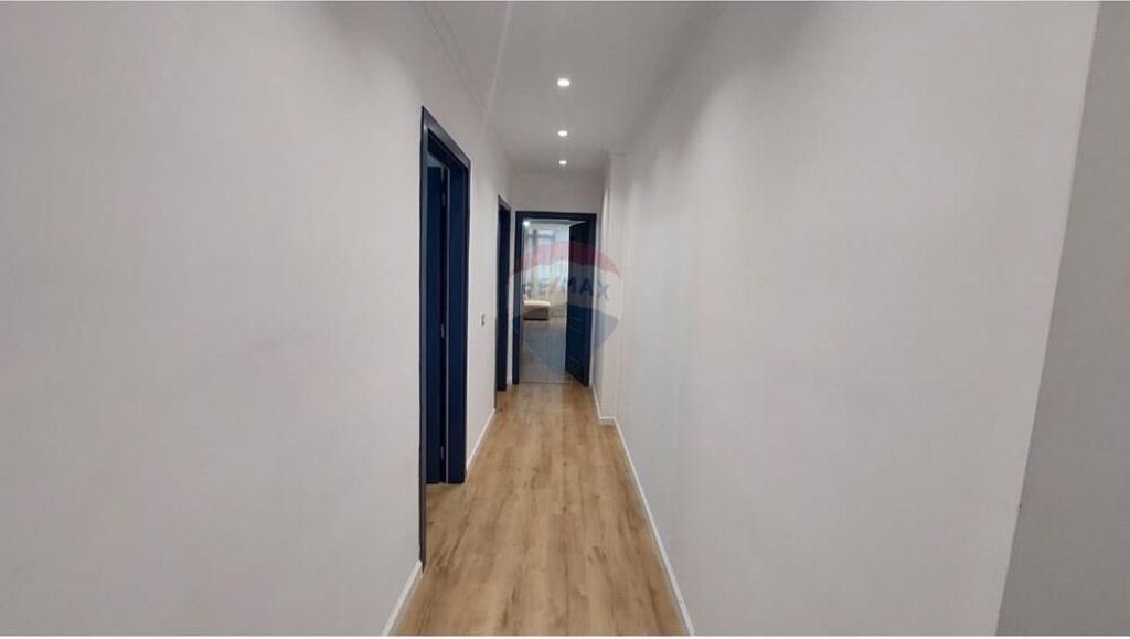 SHITET APARTAMENT 2+1 TEK MATERNITETI I RI, BRRYLI