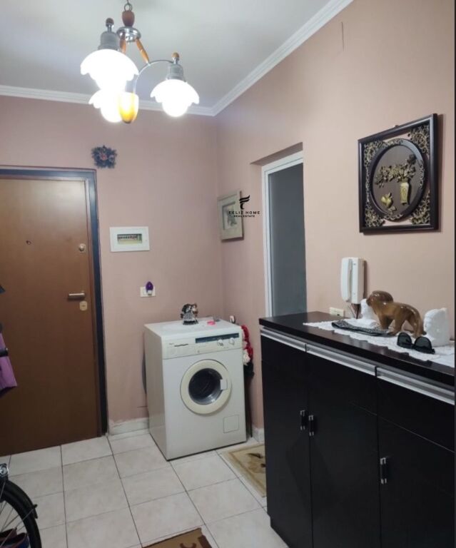 SHITET APARTAMENT 2+1 VASIL SHANTO 140.000 EURO