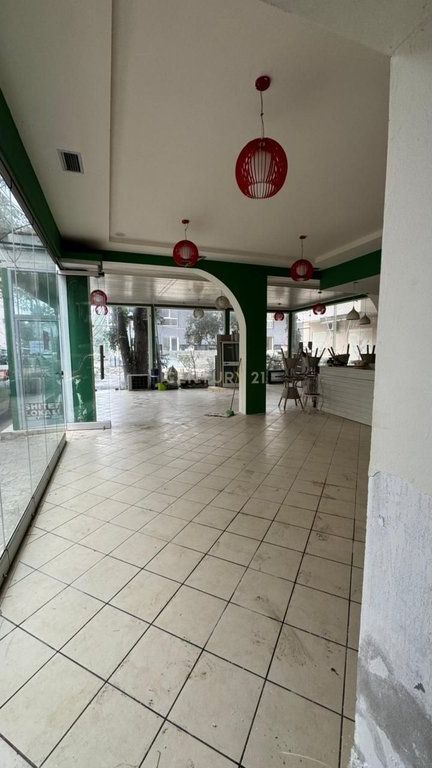 Shitet ambient biznesi per Bar- Restorant në Golem ! Eon132181