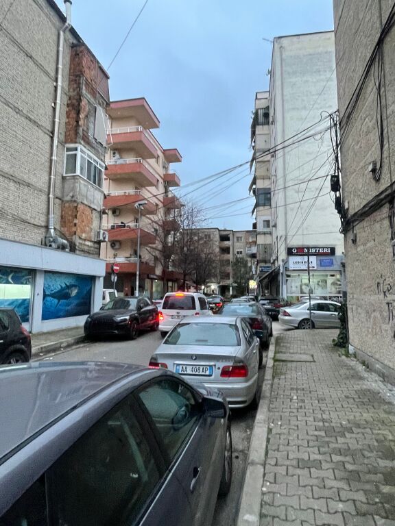 SHITET APARTAMENT 2+1 ( KONVERTUAR 3+1) IRFAN TOMINI