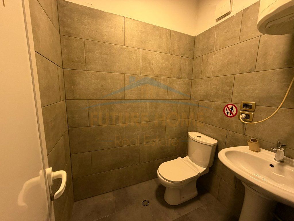 For sale, Business premises, 21 Dhjetori