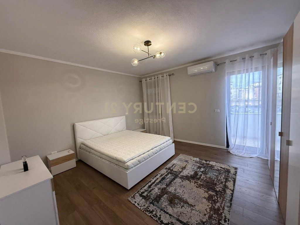 APPARTAMENTO 1+1 IN AFFITTO IN CENTRO, TIRANA!