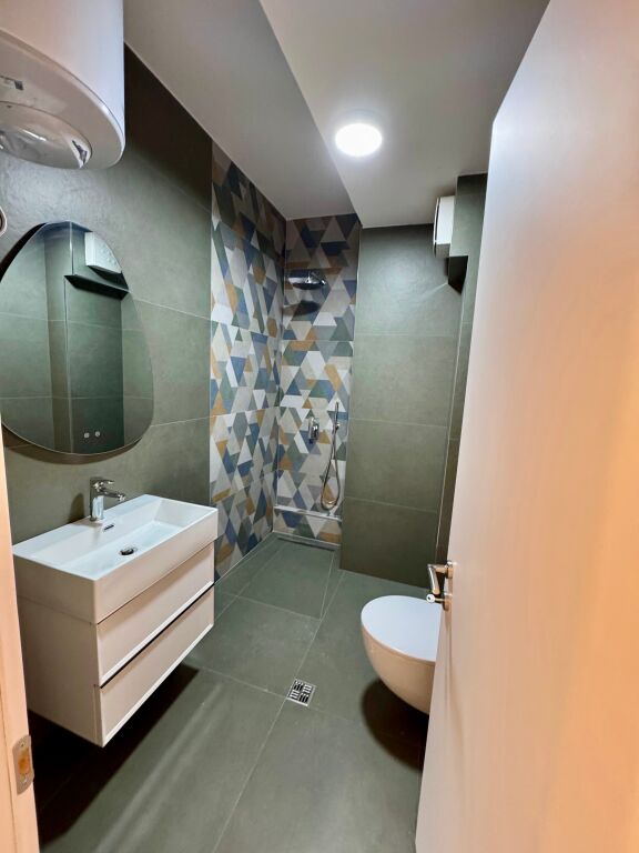 📣 QERA SUPER Apartament (DUPLEX) 3+1+2 +2 Poste Parkimi 📍 Kompleksi FZ, Liqeni i Thate ✨