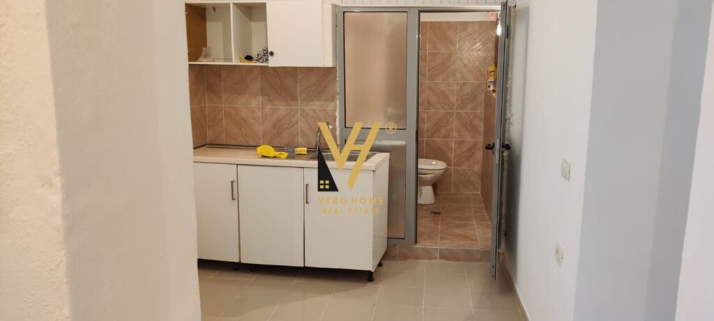 JEPET APARTAMENT 2+1+ANEKS ME QERA TE BULEVARDI RI 45.000 LEKE