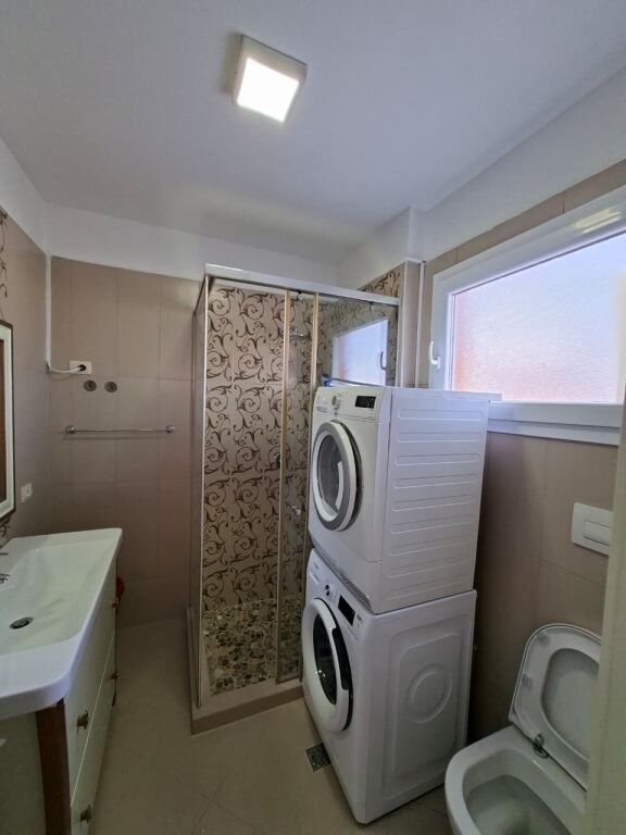 Apartament me Qera; 3+1+2wc & 1 BLLK (📍Liqeni I Thate/ Kompleksi Belleview  ) || ️ E mobiluar / 100% e re  || 100.000 Leke