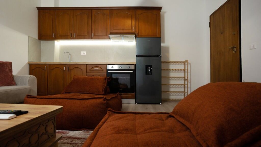 JEPET ME QERA SUPER APARTAMENT 1+1 TEK PALACE DURRES