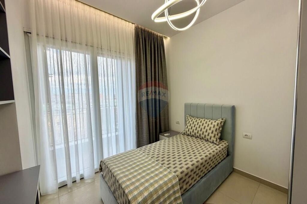 Apartament 2+1 + Parkim për Qira