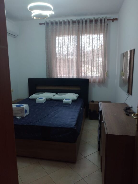 Jepet me qira apartament 1+1 te Kodra e Diellit!