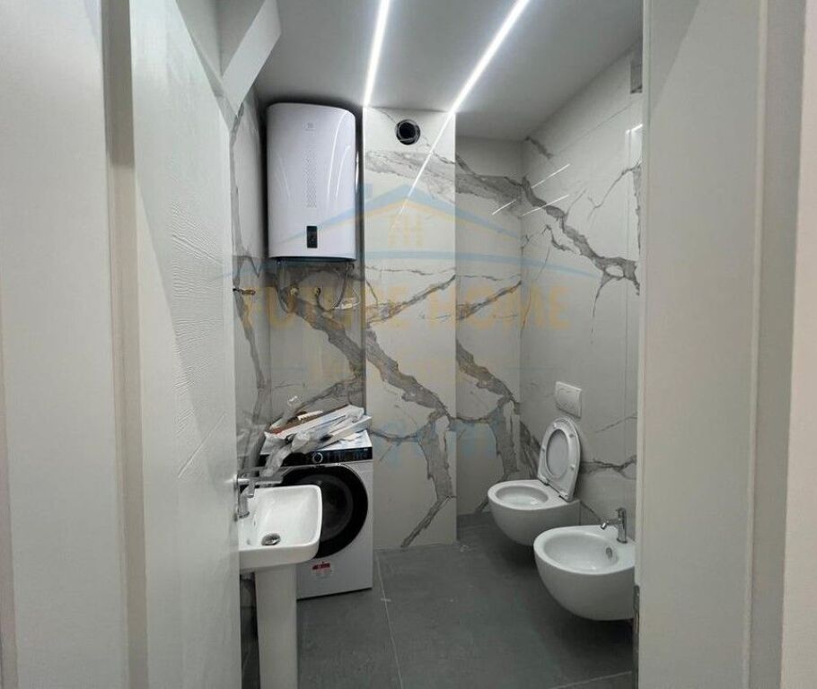 Affitto, Appartamento 2+1+Posto Auto, Lago Secco, Tirana.