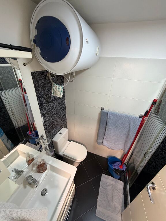 Appartamento in affitto ( Vicino alla Piazza Centro di Tirana )