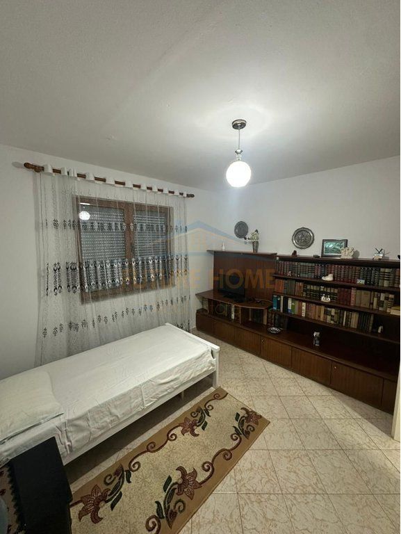 Qera, Apartament 2+1, Porcelan