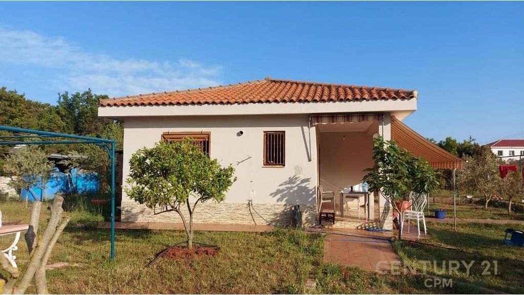 Toke dhe Ndertese per shitje ne Jale 380,000 €