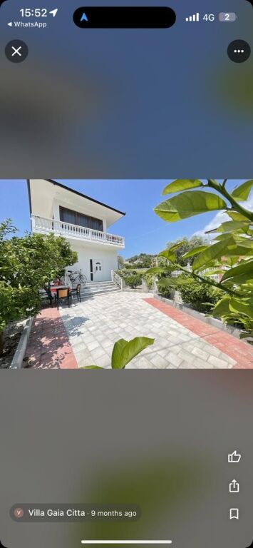 Jepet me qira shtëpi private dy-katëshe, e ndodhur rreth 500 metra vijë ajrore nga Lungomare.