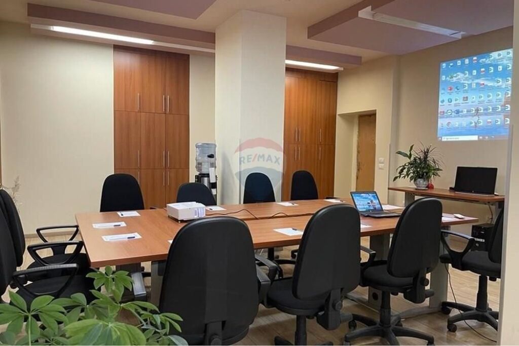 Ufficio in affitto presso i palazzi Shallvare