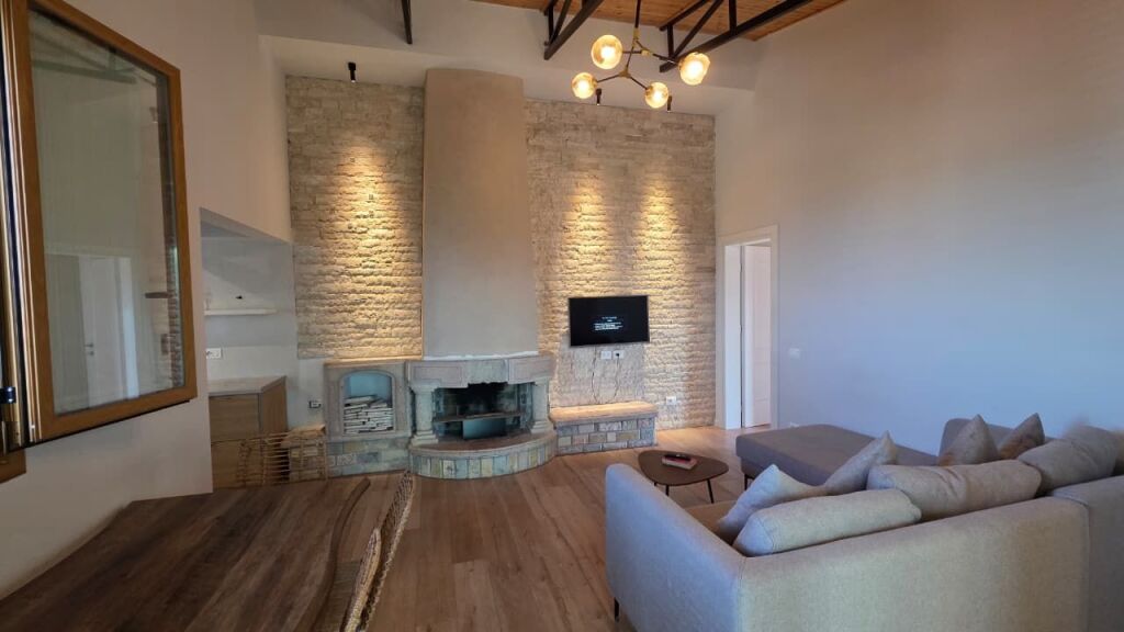 Apartament 1+1 me Qera, Rruga Enver Jaho, Vlorë