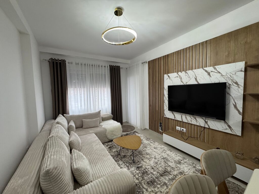 Apartament 1+1 per qira tek rr Bedri Karapici