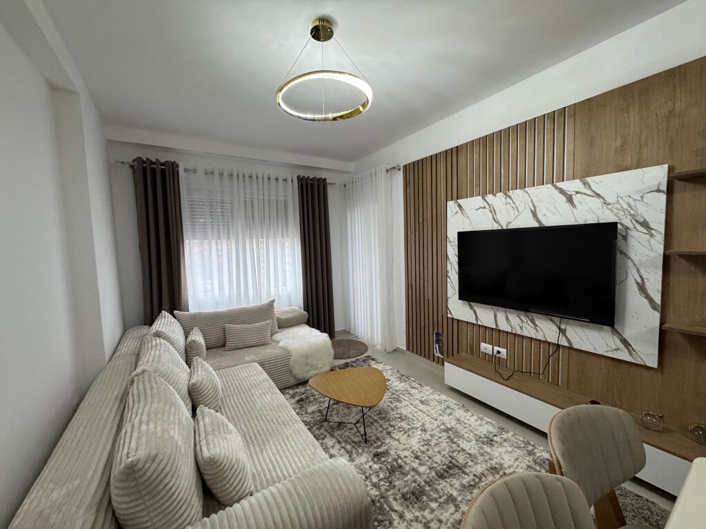 Apartament 1+1 per qira tek rr Bedri Karapici