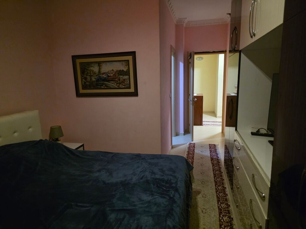 Jepet 2+1+2 me qira ne fresk