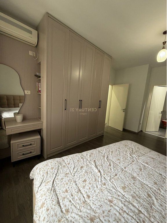 Shitet Apartament 3+2+2 në Rrugën Besim Alla – 270.000 €