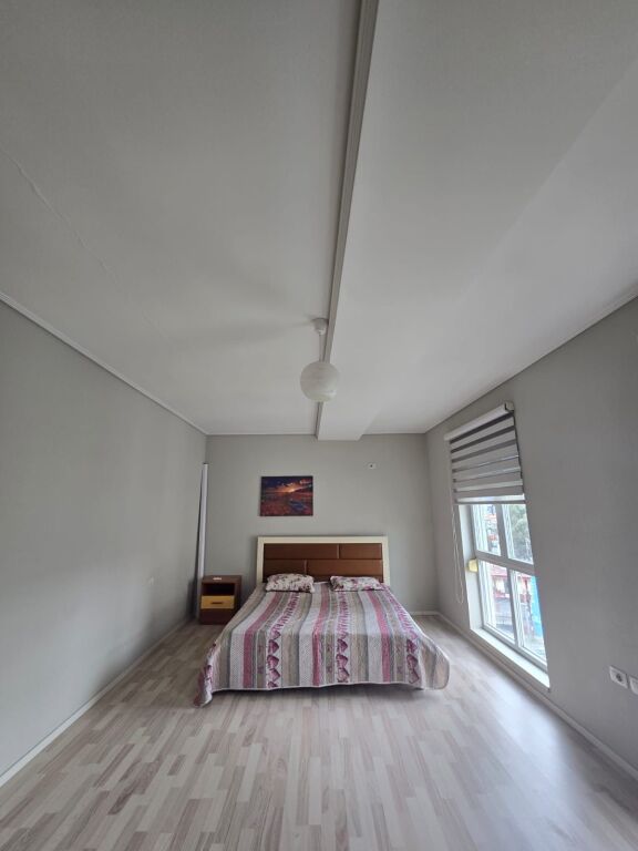 Apartament 1+1 per qira te Kontakti me post parkimi