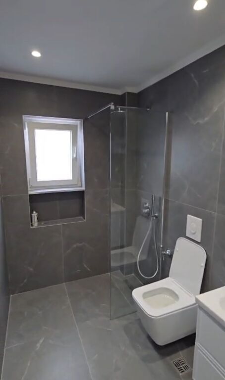 Shitet Apartment 1+1  Në Zonën e  Ali Demi  