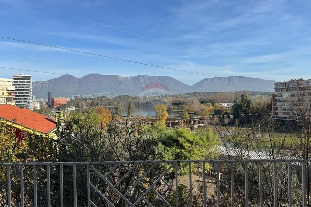 Apartament 2+1 per qira tek kopshti botanik