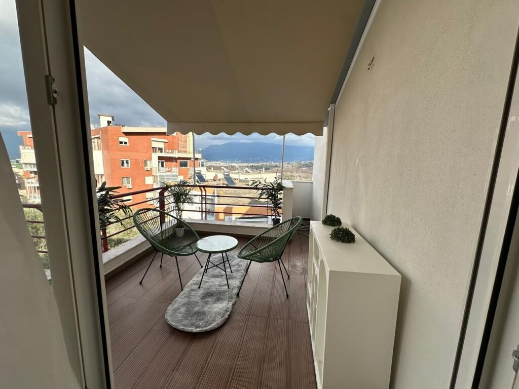 Apartament per shitje - Liqeni i Thate