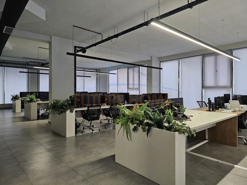 In affitto, Locale Commerciale, Nuovo Anello.