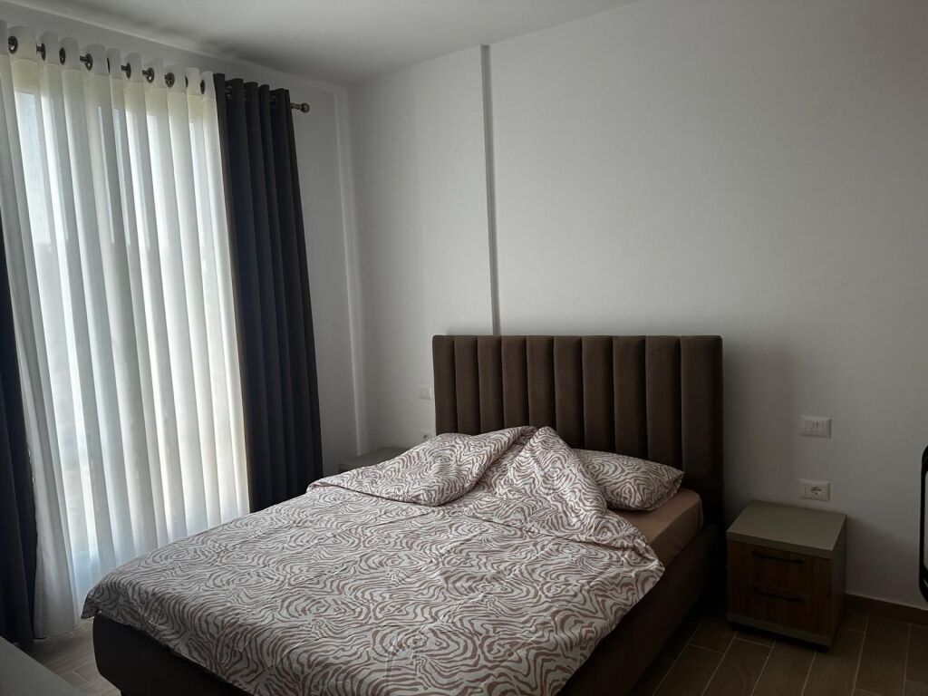 Vilë për Shitje Pranë Gjirit të Lalëzit