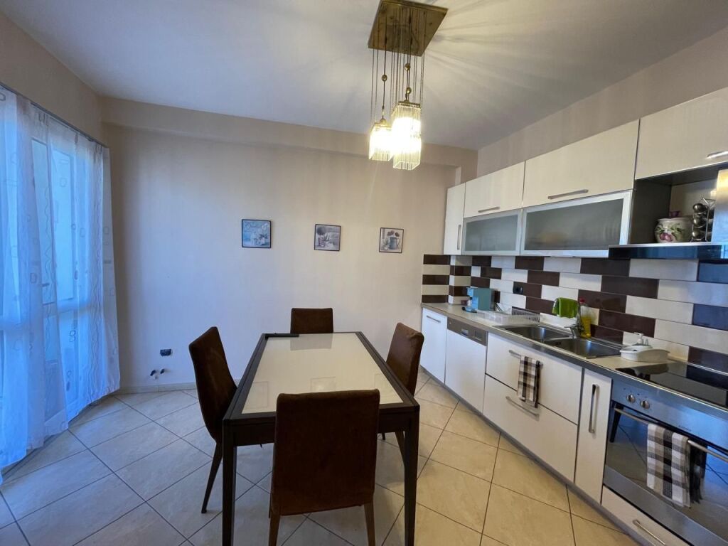 Appartamento 2+1+2 in Affitto – Vicino al Municipio, Durazzo