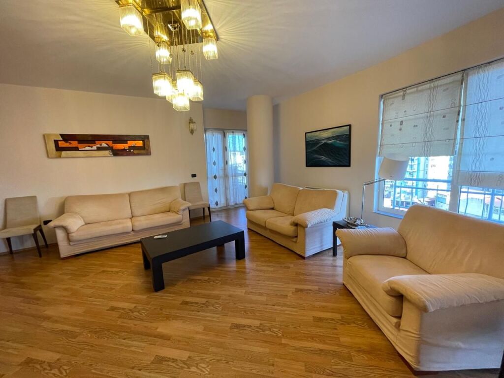 Appartamento 2+1+2 in Affitto – Vicino al Municipio, Durazzo