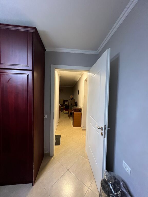 Shkolla baletit , 1+1 me qera