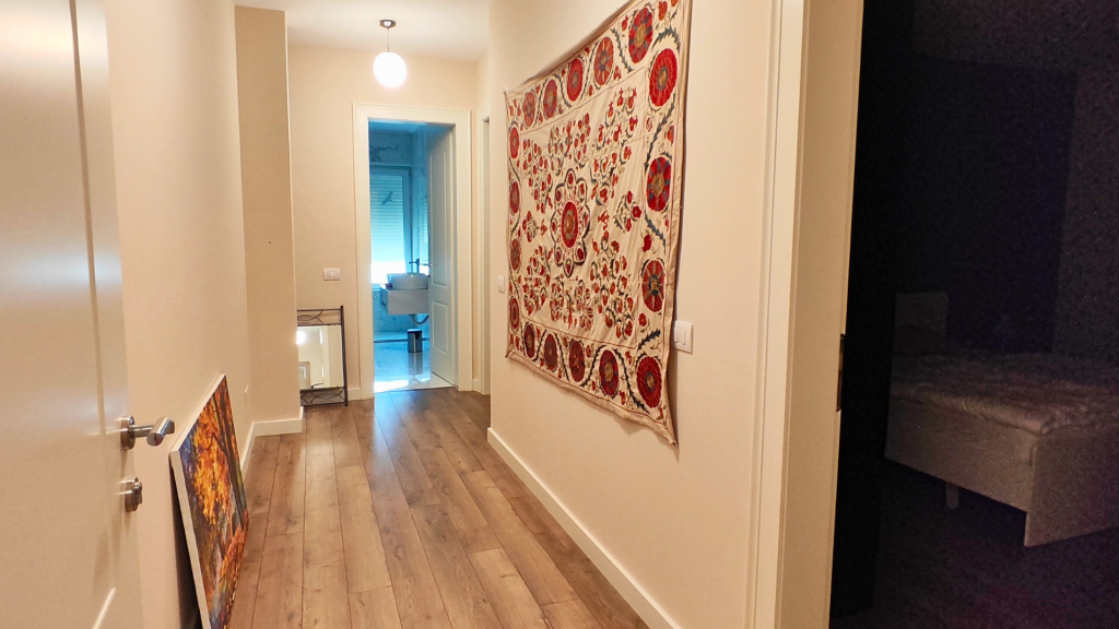 Tek Liqeni Farkes Shitet Vile Me Çmim OKAZION, Vetem 1580 Euro/m²